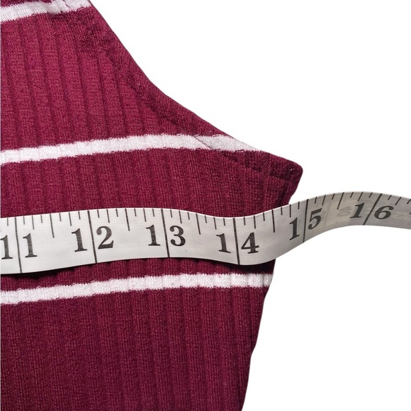 Arizona Jean Company Sleeveless Burgundy and White Striped Ribbed Top - Picture 10 of 12